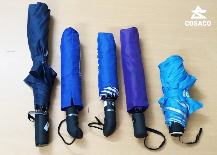 Những yếu tố ảnh hưởng đến giá dù che nắng cầm tay