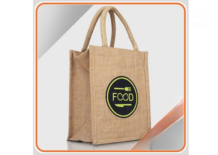 Cần lưu ý gì khi lựa chọn xưởng sản xuất túi vải đay uy tín?