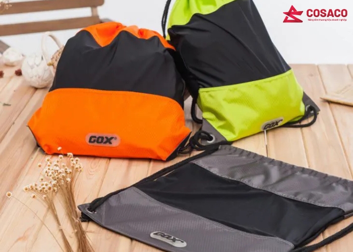 Dịch vụ in logo theo yêu cầu trên balo dây rút vải dù TPHCM – Biến mỗi chiếc balo thành “vũ khí” marketing hiệu quả