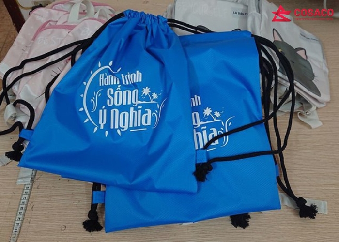 Nên mua balo rút dây TPHCM ở đâu uy tín?