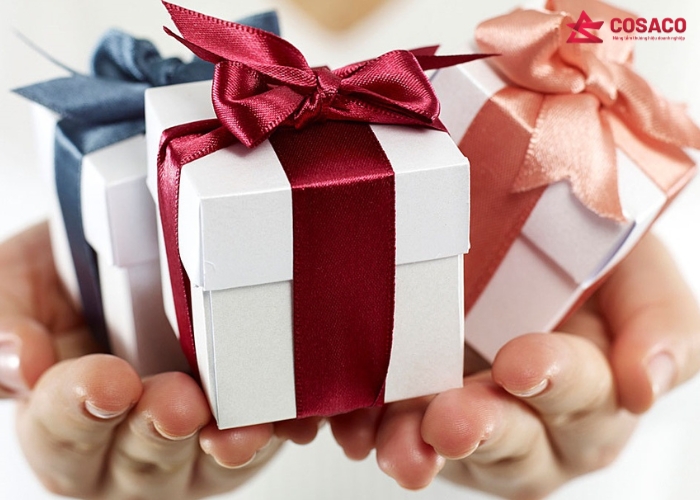Các loại quà tặng lưu niệm cho khách hàng TPHCM đẹp và ý nghĩa nhất 2026