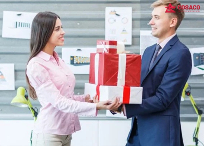 Câu hỏi thường gặp về quà tặng lưu niệm cho khách hàng TPHCM