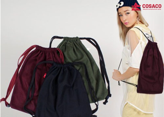 Túi dây rút vải dù TPHCM là gì? Bí mật đằng sau sự “bùng nổ” được yêu thích