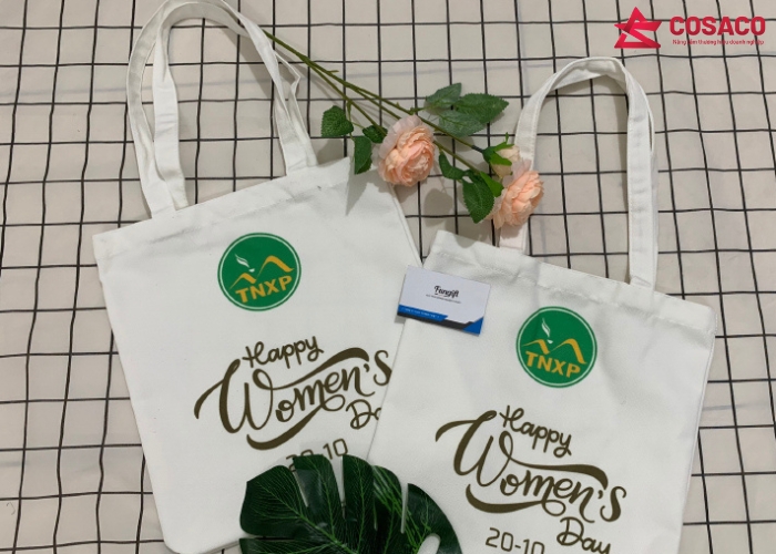 Ứng dụng thực tế của túi vải Canvas in Logo TPHCM trong kinh doanh