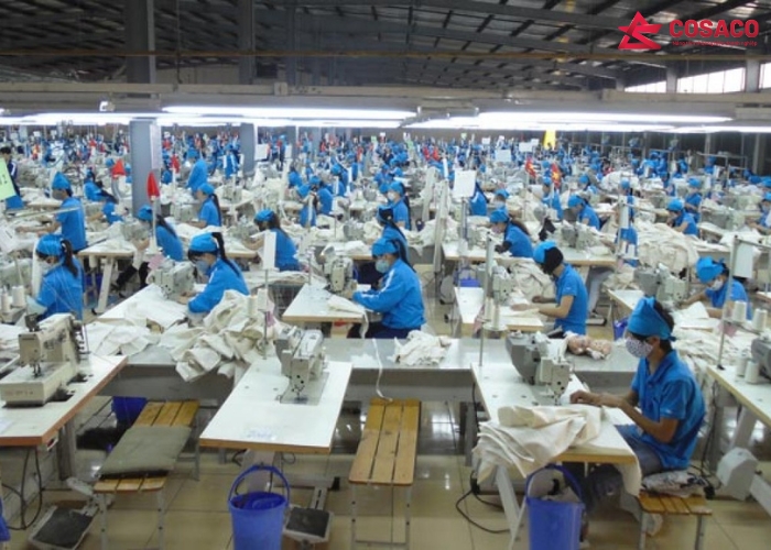 Quy trình làm việc chuyên nghiệp tại xưởng may túi dây rút TPHCM