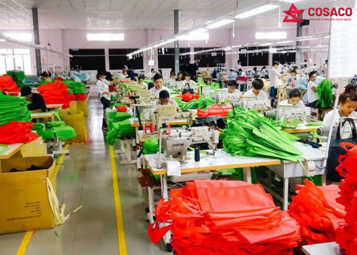 Tại sao doanh nghiệp nên chọn xưởng may túi vải TPHCM số lượng lớn ngay hôm nay?
