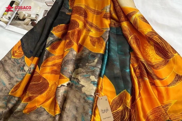 In khăn lụa theo yêu cầu TPHCM