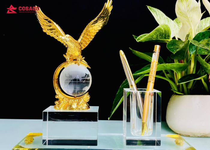 Nhóm đồ decor để bàn & quà tặng cá nhân hóa (Dành riêng cho sếp/đối tác)