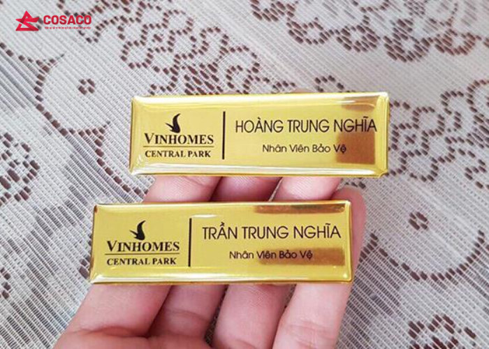 Vì sao bảng tên nhân viên cao cấp ngày càng được doanh nghiệp chú trọng?