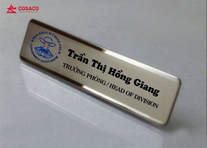 Những yếu tố quyết định đẳng cấp của một chiếc bảng tên