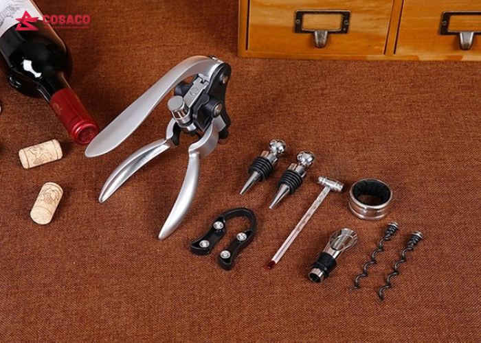 Những lưu ý khi lựa chọn bộ dụng cụ khui rượu làm quà tặng