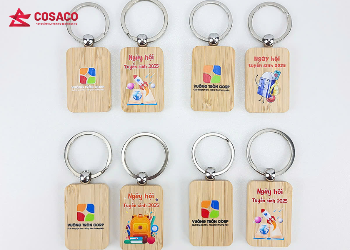 Móc khóa kim loại và huy hiệu lưu niệm