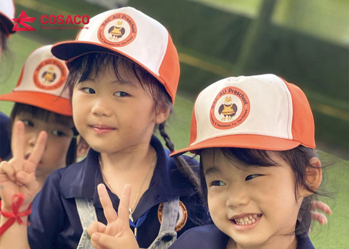 Nón lưỡi trai đồng phục – Trẻ trung, dễ ứng dụng
