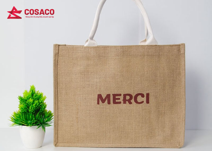 Làm thế nào để chiếc túi đay thể hiện đúng “chất riêng” thương hiệu?